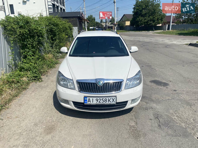 Шкода Октавия 2012 в Борисполе на Automoto.ua Белый Шкода Октавия, объемом двигателя 1.6 л и пробегом 225 тыс. км за 8200 $, фото 1 на Automoto.ua