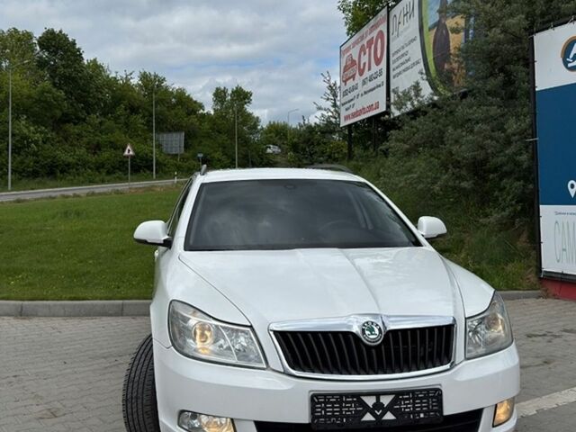 Білий Шкода Октавія, об'ємом двигуна 1.6 л та пробігом 310 тис. км за 7500 $, фото 1 на Automoto.ua