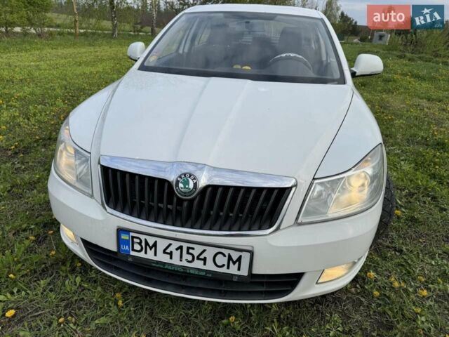 Білий Шкода Октавія, об'ємом двигуна 1.6 л та пробігом 285 тис. км за 7500 $, фото 1 на Automoto.ua
