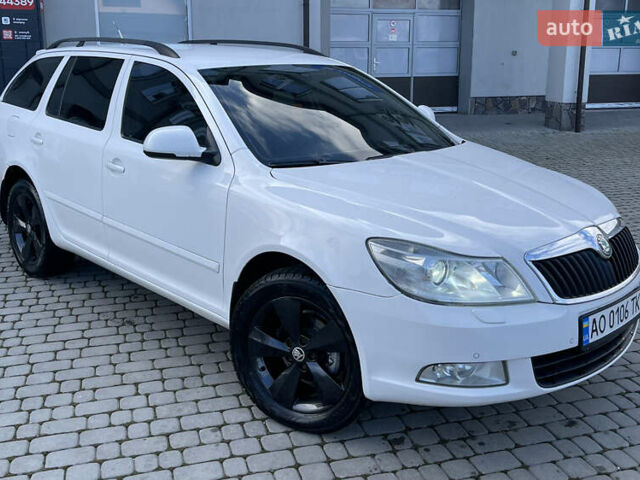 Белый Шкода Октавия, объемом двигателя 1.6 л и пробегом 238 тыс. км за 7850 $, фото 1 на Automoto.ua