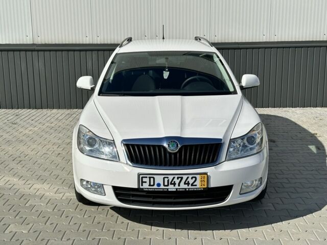 Белый Шкода Октавия, объемом двигателя 0 л и пробегом 184 тыс. км за 7200 $, фото 1 на Automoto.ua