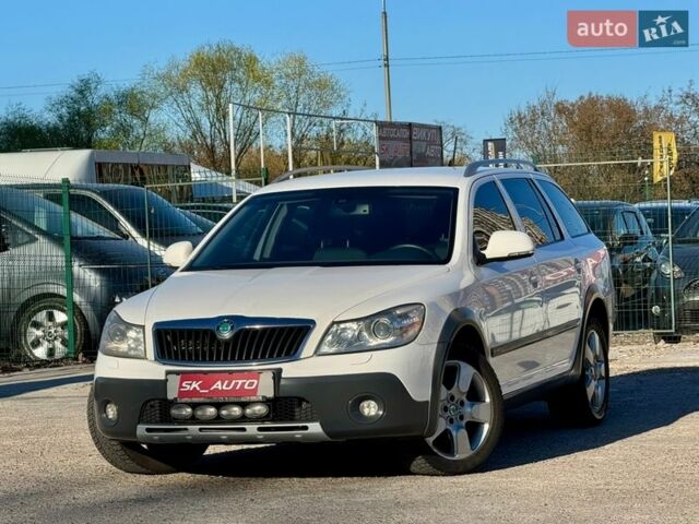 Белый Шкода Октавия, объемом двигателя 2 л и пробегом 258 тыс. км за 10800 $, фото 1 на Automoto.ua