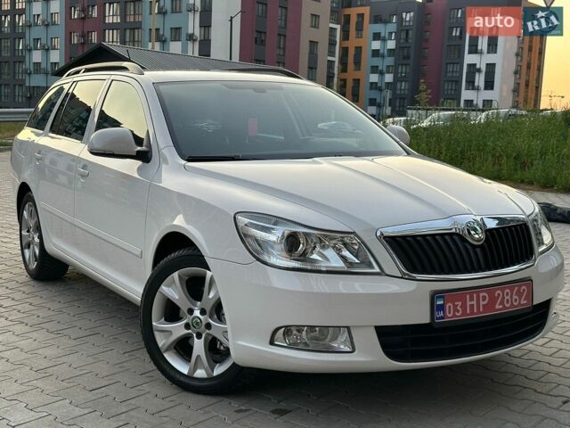 Белый Шкода Октавия, объемом двигателя 1.8 л и пробегом 169 тыс. км за 8600 $, фото 1 на Automoto.ua