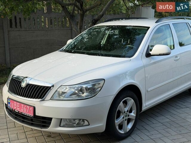 Белый Шкода Октавия, объемом двигателя 1.4 л и пробегом 230 тыс. км за 8700 $, фото 1 на Automoto.ua