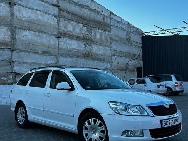 Білий Шкода Октавія, об'ємом двигуна 1.6 л та пробігом 267 тис. км за 6999 $, фото 1 на Automoto.ua