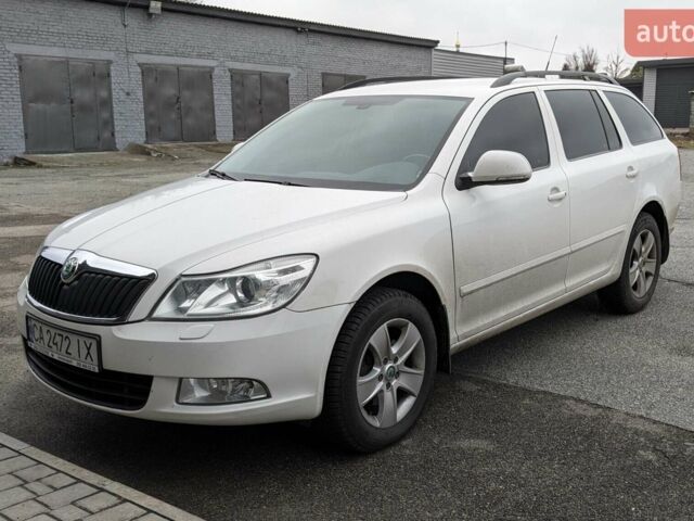 Білий Шкода Октавія, об'ємом двигуна 1.97 л та пробігом 275 тис. км за 9800 $, фото 1 на Automoto.ua