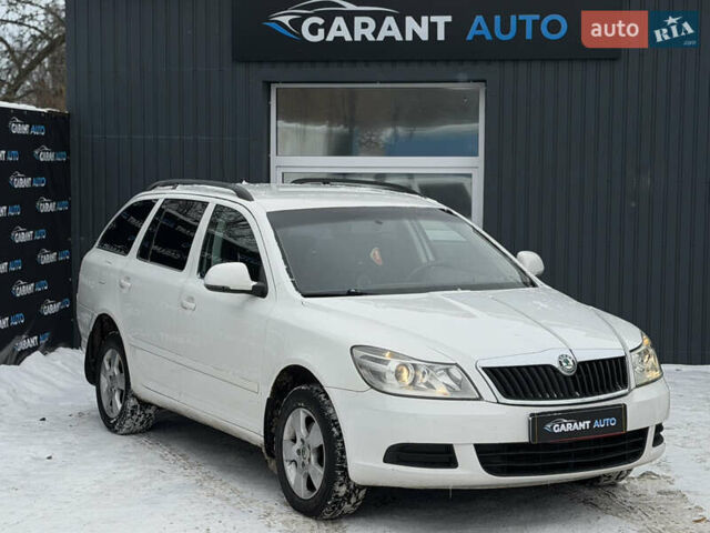 Білий Шкода Октавія, об'ємом двигуна 1.6 л та пробігом 271 тис. км за 6200 $, фото 1 на Automoto.ua