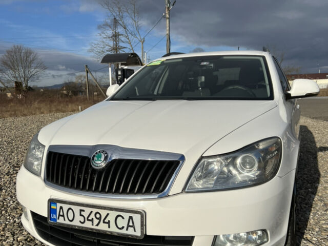 Белый Шкода Октавия, объемом двигателя 1.6 л и пробегом 319 тыс. км за 7800 $, фото 1 на Automoto.ua