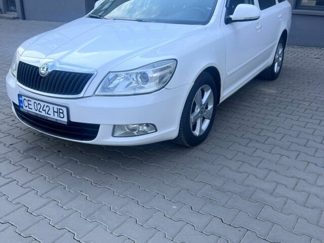 Білий Шкода Октавія, об'ємом двигуна 1.6 л та пробігом 266 тис. км за 8300 $, фото 1 на Automoto.ua
