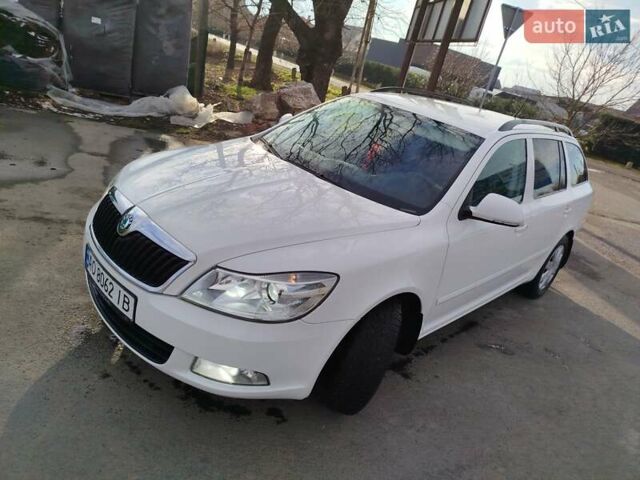 Белый Шкода Октавия, объемом двигателя 1.6 л и пробегом 380 тыс. км за 7600 $, фото 1 на Automoto.ua