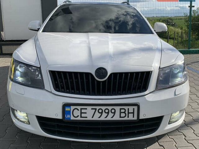 Білий Шкода Октавія, об'ємом двигуна 2 л та пробігом 246 тис. км за 12866 $, фото 1 на Automoto.ua