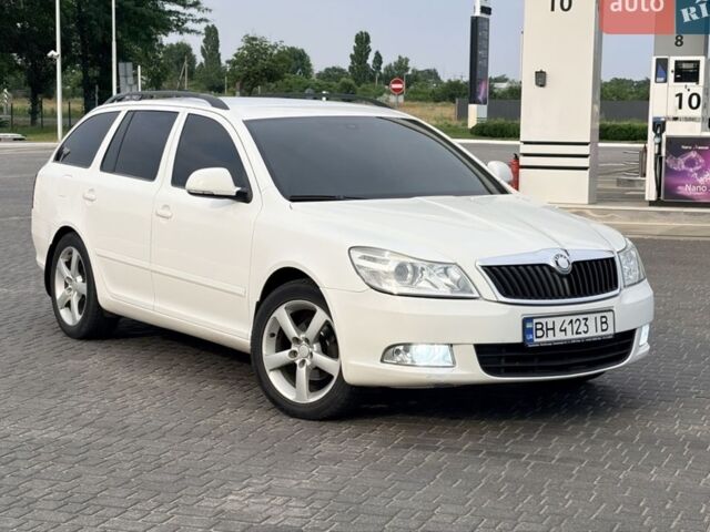 Белый Шкода Октавия, объемом двигателя 1.2 л и пробегом 204 тыс. км за 6700 $, фото 1 на Automoto.ua