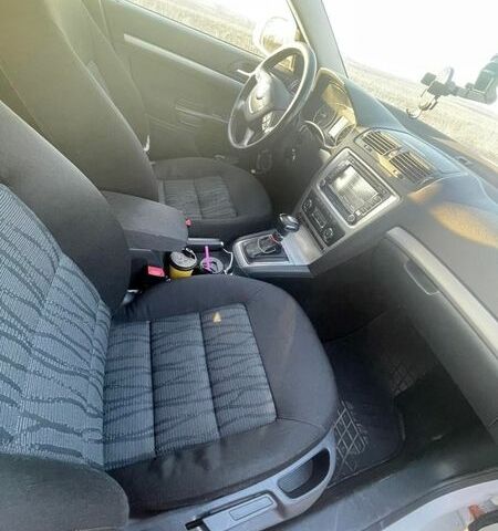 Белый Шкода Октавия, объемом двигателя 1.97 л и пробегом 411 тыс. км за 8500 $, фото 1 на Automoto.ua