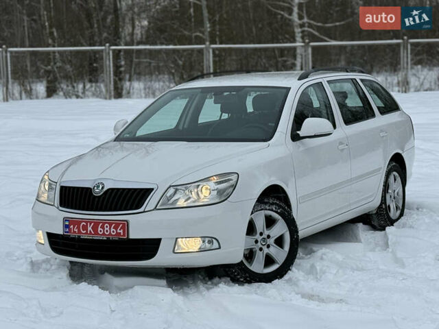 Білий Шкода Октавія, об'ємом двигуна 1.6 л та пробігом 256 тис. км за 8999 $, фото 1 на Automoto.ua
