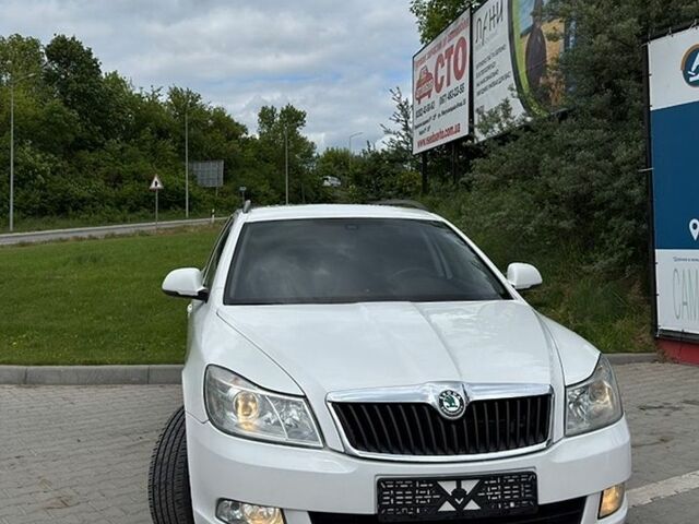 Білий Шкода Октавія, об'ємом двигуна 1.6 л та пробігом 310 тис. км за 7500 $, фото 1 на Automoto.ua