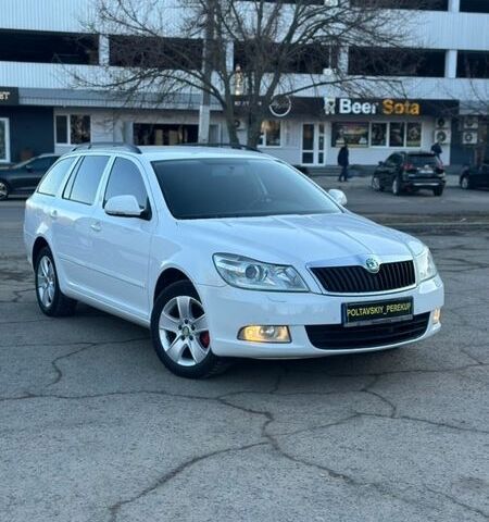 Белый Шкода Октавия, объемом двигателя 1.6 л и пробегом 214 тыс. км за 8500 $, фото 1 на Automoto.ua