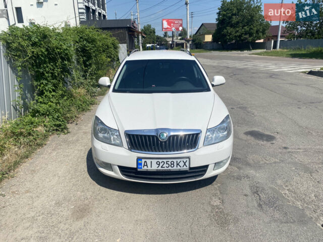 Білий Шкода Октавія, об'ємом двигуна 1.6 л та пробігом 225 тис. км за 7400 $, фото 1 на Automoto.ua
