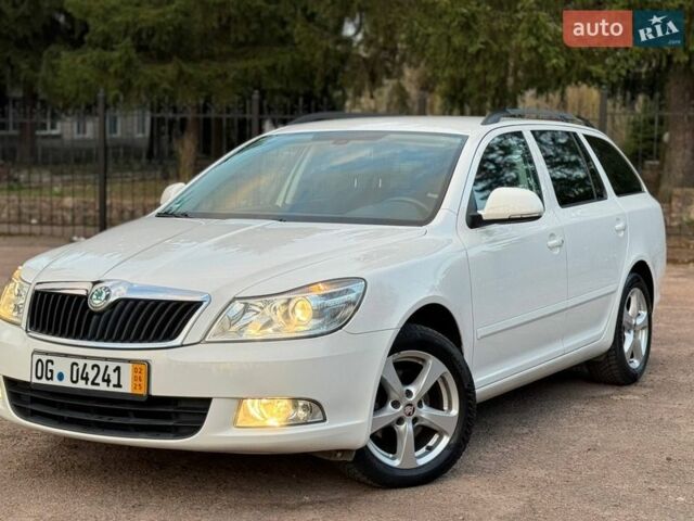 Білий Шкода Октавія, об'ємом двигуна 1.6 л та пробігом 212 тис. км за 8999 $, фото 1 на Automoto.ua