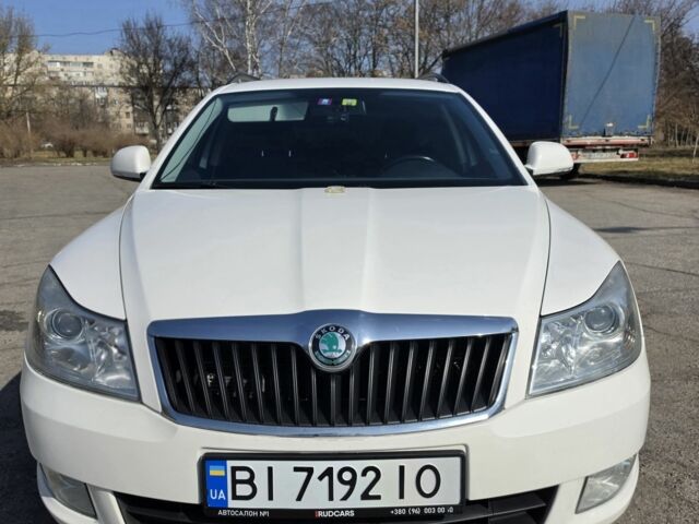 Белый Шкода Октавия, объемом двигателя 1.8 л и пробегом 293 тыс. км за 8200 $, фото 1 на Automoto.ua