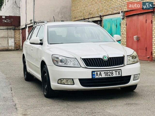 Белый Шкода Октавия, объемом двигателя 1.6 л и пробегом 344 тыс. км за 6500 $, фото 1 на Automoto.ua