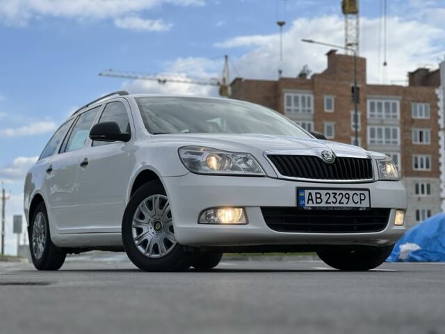 Білий Шкода Октавія, об'ємом двигуна 1.6 л та пробігом 270 тис. км за 6499 $, фото 1 на Automoto.ua