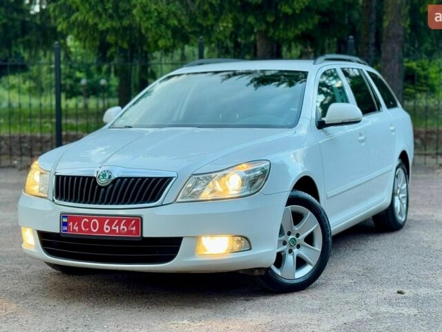 Білий Шкода Октавія, об'ємом двигуна 1.6 л та пробігом 213 тис. км за 8895 $, фото 1 на Automoto.ua