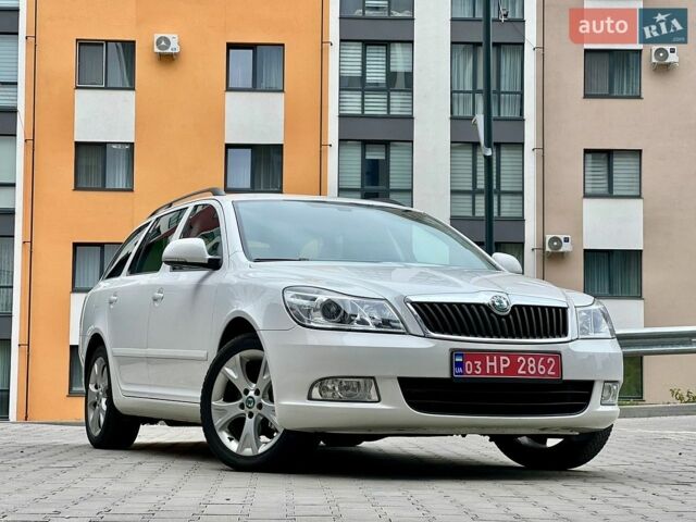 Белый Шкода Октавия, объемом двигателя 1.8 л и пробегом 160 тыс. км за 8900 $, фото 1 на Automoto.ua