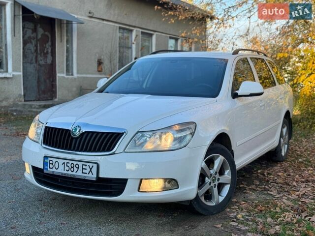 Белый Шкода Октавия, объемом двигателя 1.6 л и пробегом 313 тыс. км за 8300 $, фото 1 на Automoto.ua
