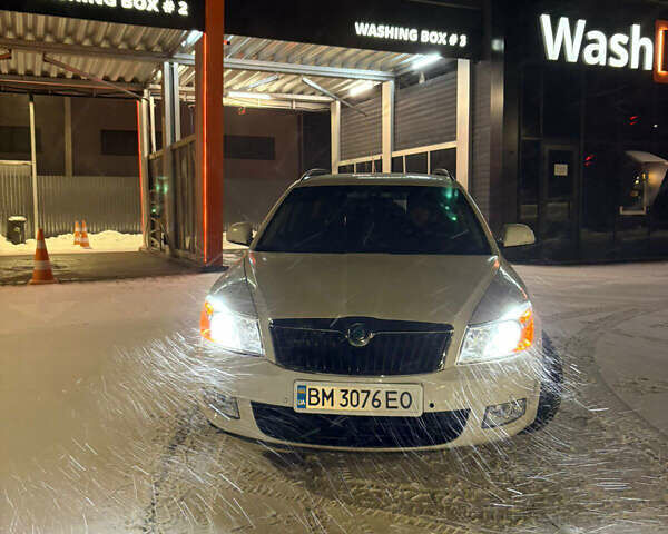 Белый Шкода Октавия, объемом двигателя 1.97 л и пробегом 331 тыс. км за 7999 $, фото 1 на Automoto.ua