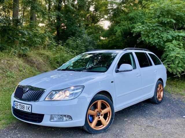 Білий Шкода Октавія, об'ємом двигуна 1.8 л та пробігом 192 тис. км за 8500 $, фото 1 на Automoto.ua