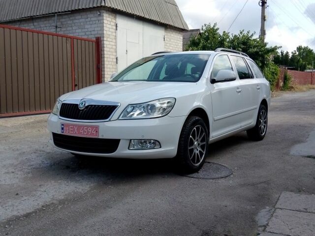 Шкода Октавія 2012 у Запоріжжя на Automoto.ua Білий Шкода Октавія, об'ємом двигуна 0 л та пробігом 182 тис. км за 8600 $, фото 1 на Automoto.ua