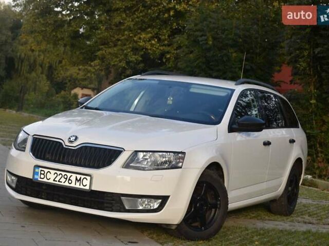 Белый Шкода Октавия, объемом двигателя 1.6 л и пробегом 221 тыс. км за 9900 $, фото 1 на Automoto.ua