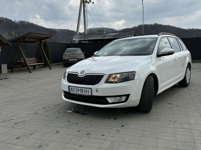 Белый Шкода Октавия, объемом двигателя 2 л и пробегом 345 тыс. км за 9900 $, фото 1 на Automoto.ua