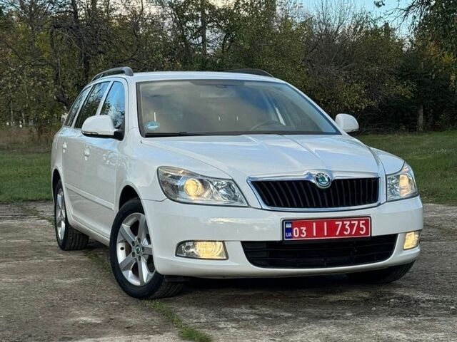 Белый Шкода Октавия, объемом двигателя 1.4 л и пробегом 221 тыс. км за 8550 $, фото 1 на Automoto.ua