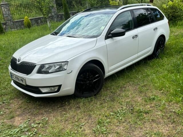 Белый Шкода Октавия, объемом двигателя 1.6 л и пробегом 320 тыс. км за 8700 $, фото 1 на Automoto.ua