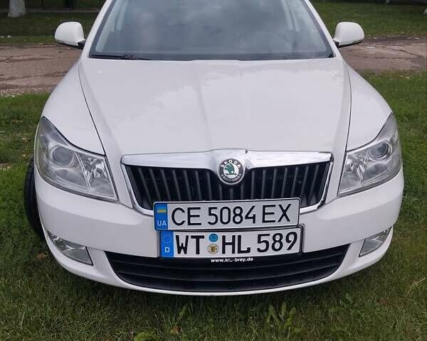 Белый Шкода Октавия, объемом двигателя 1.6 л и пробегом 282 тыс. км за 10450 $, фото 1 на Automoto.ua