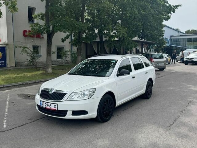 Білий Шкода Октавія, об'ємом двигуна 1.4 л та пробігом 1 тис. км за 6650 $, фото 1 на Automoto.ua