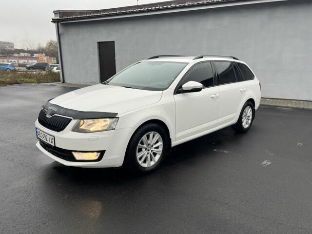 Белый Шкода Октавия, объемом двигателя 1.6 л и пробегом 225 тыс. км за 8300 $, фото 1 на Automoto.ua