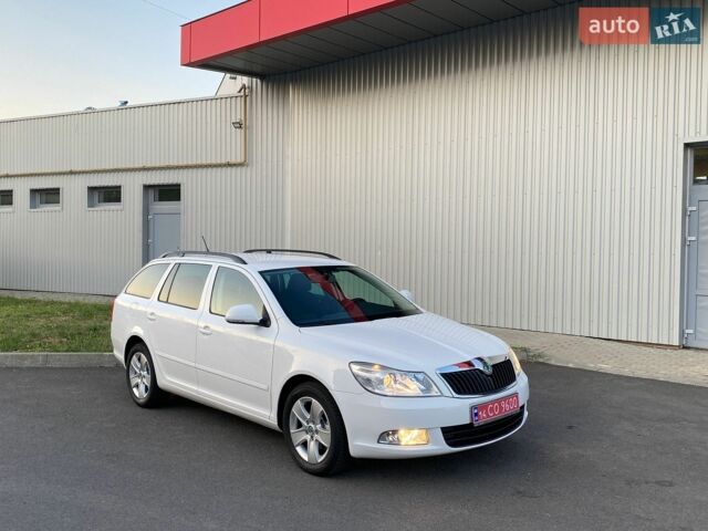 Белый Шкода Октавия, объемом двигателя 1.4 л и пробегом 260 тыс. км за 8500 $, фото 1 на Automoto.ua