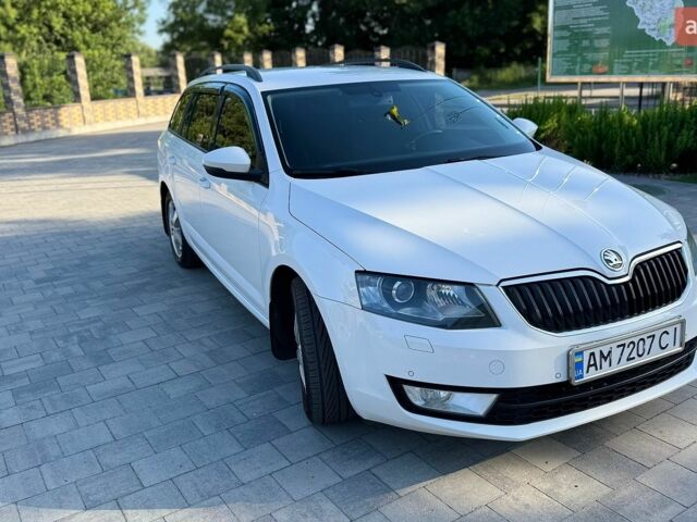 Белый Шкода Октавия, объемом двигателя 1.6 л и пробегом 341 тыс. км за 9600 $, фото 1 на Automoto.ua