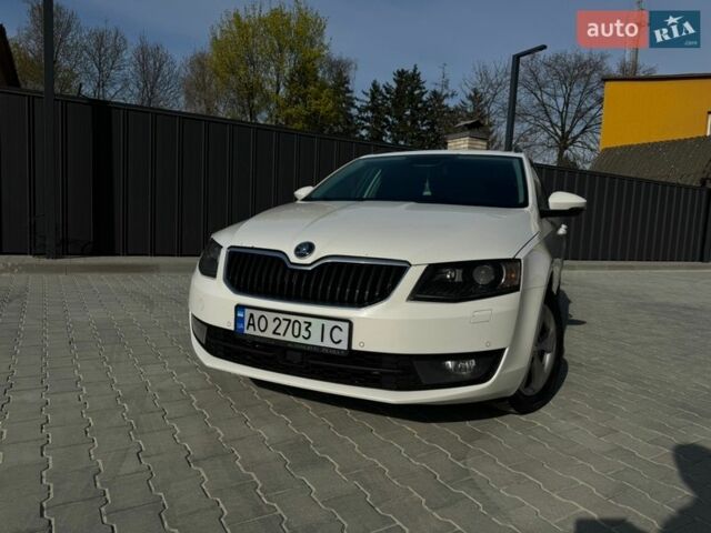 Белый Шкода Октавия, объемом двигателя 1.97 л и пробегом 348 тыс. км за 11000 $, фото 1 на Automoto.ua