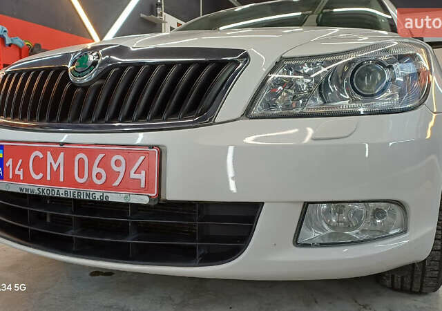 Белый Шкода Октавия, объемом двигателя 0 л и пробегом 167 тыс. км за 7999 $, фото 1 на Automoto.ua