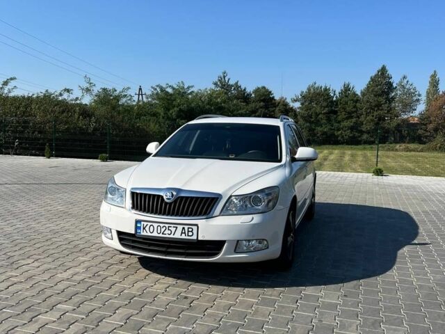 Білий Шкода Октавія, об'ємом двигуна 2 л та пробігом 310 тис. км за 8500 $, фото 1 на Automoto.ua