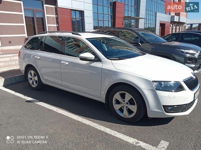 Білий Шкода Октавія, об'ємом двигуна 1.6 л та пробігом 187 тис. км за 11000 $, фото 1 на Automoto.ua