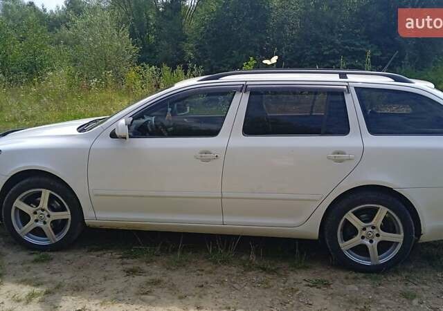 Белый Шкода Октавия, объемом двигателя 1.6 л и пробегом 292 тыс. км за 8700 $, фото 1 на Automoto.ua