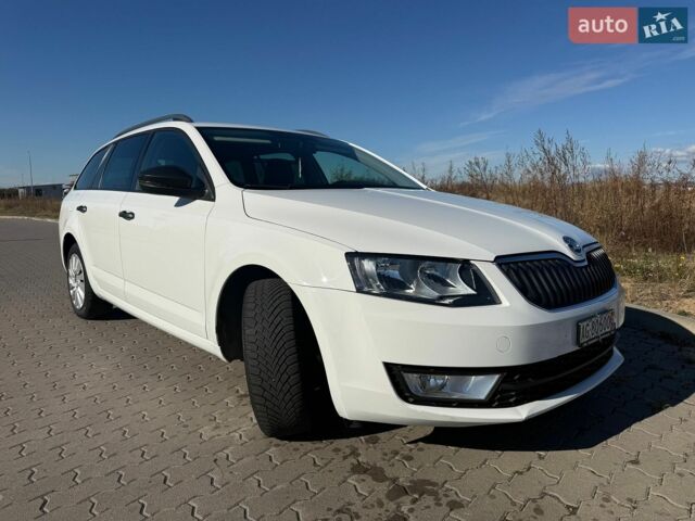 Білий Шкода Октавія, об'ємом двигуна 1.4 л та пробігом 144 тис. км за 9800 $, фото 1 на Automoto.ua