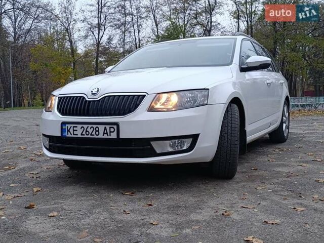 Белый Шкода Октавия, объемом двигателя 1.6 л и пробегом 276 тыс. км за 10500 $, фото 1 на Automoto.ua