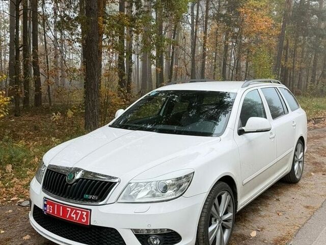 Белый Шкода Октавия, объемом двигателя 2 л и пробегом 223 тыс. км за 11800 $, фото 1 на Automoto.ua