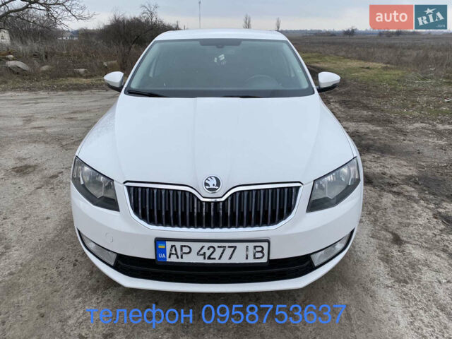 Білий Шкода Октавія, об'ємом двигуна 1.6 л та пробігом 228 тис. км за 12000 $, фото 1 на Automoto.ua