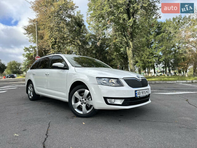 Белый Шкода Октавия, объемом двигателя 1.4 л и пробегом 357 тыс. км за 9300 $, фото 1 на Automoto.ua